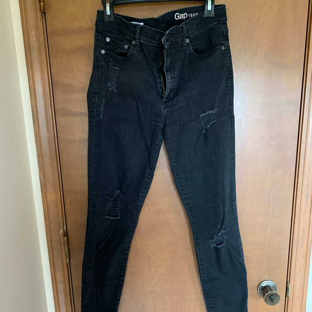 Gap black distressed High Rise Skinny Jean